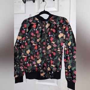 Woman’s Floral Lightweight Jacket🌺